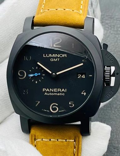 Panerai Luminor GMT Automatic Watch