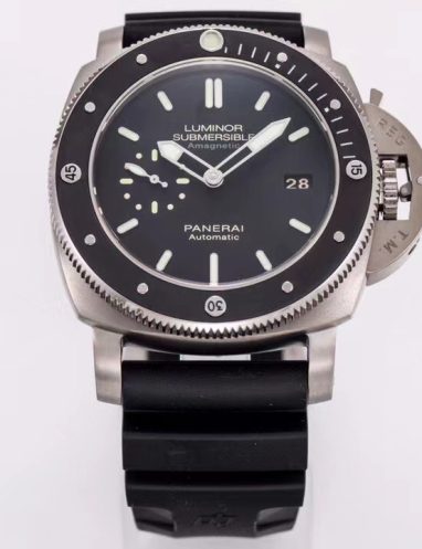 Panerai Luminor Submersible Automatic Watch