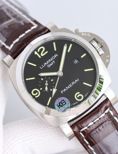 Panerai Luminor GMT Watch