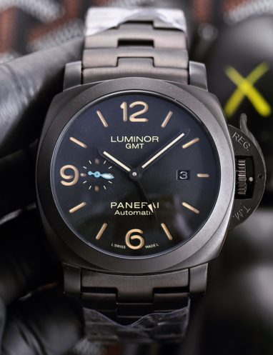 Panerai Luminor GMT Automatic Watch