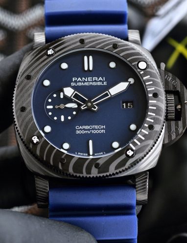 Panerai Submersible CarboTech Watch
