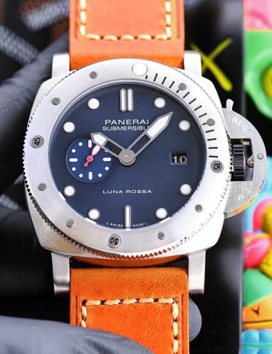Panerai Submersible Luna Rossa Watch