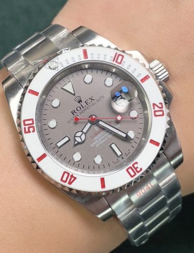 Rolex Oyster Perpetual Submariner Dive Watch