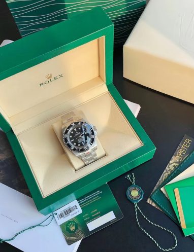 Rolex Oyster Perpetual Submariner