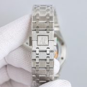 13394775767163834
